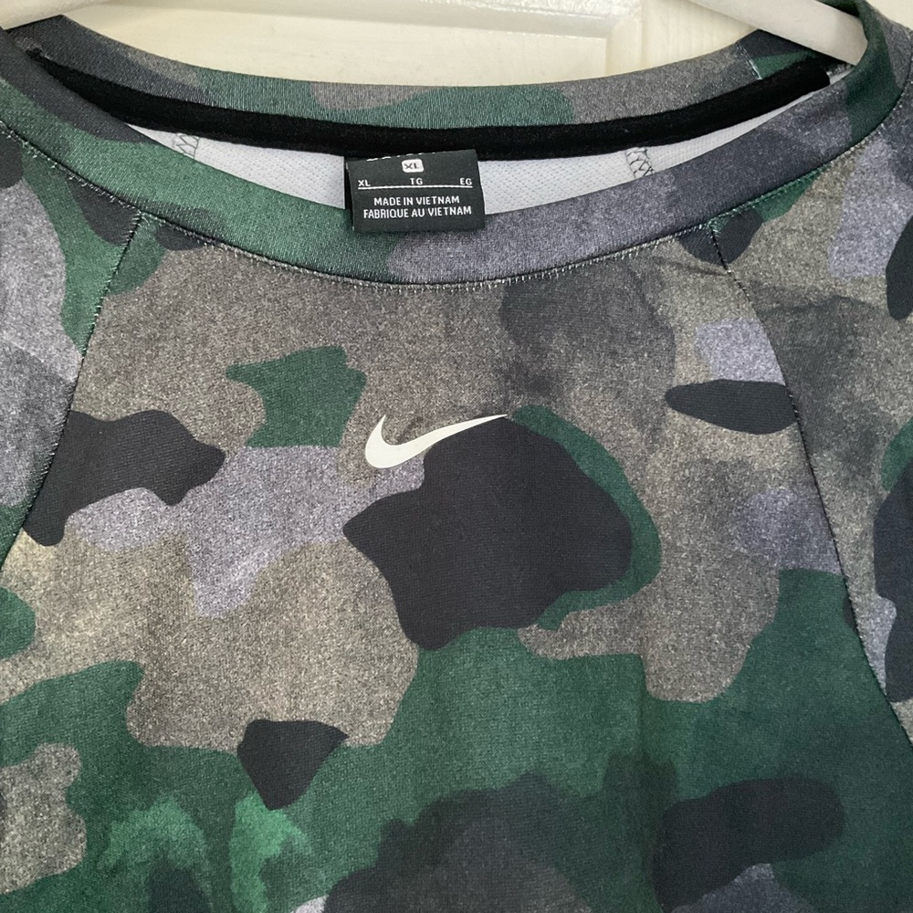 Nike crewneck